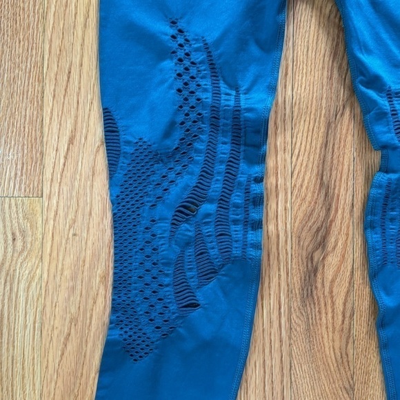 Fabletics Women’s Blue/Green (Teal) Athletic Ishani Tight Legging Sz S (NWD) - Picture 8 of 10